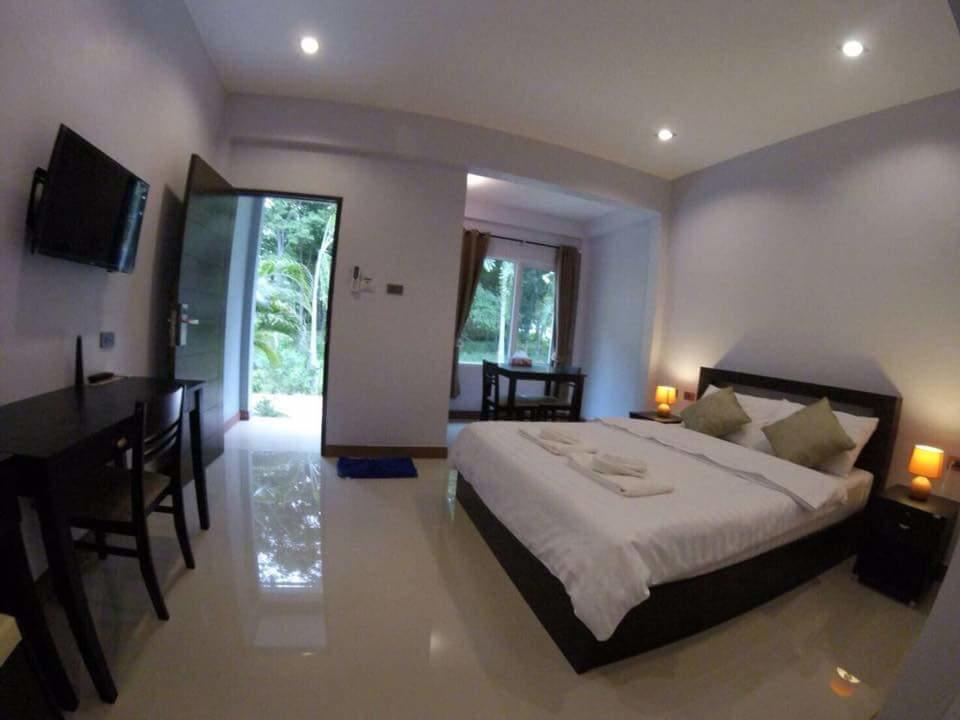 Saiyuan Garden Resort Rawai Exteriör bild
