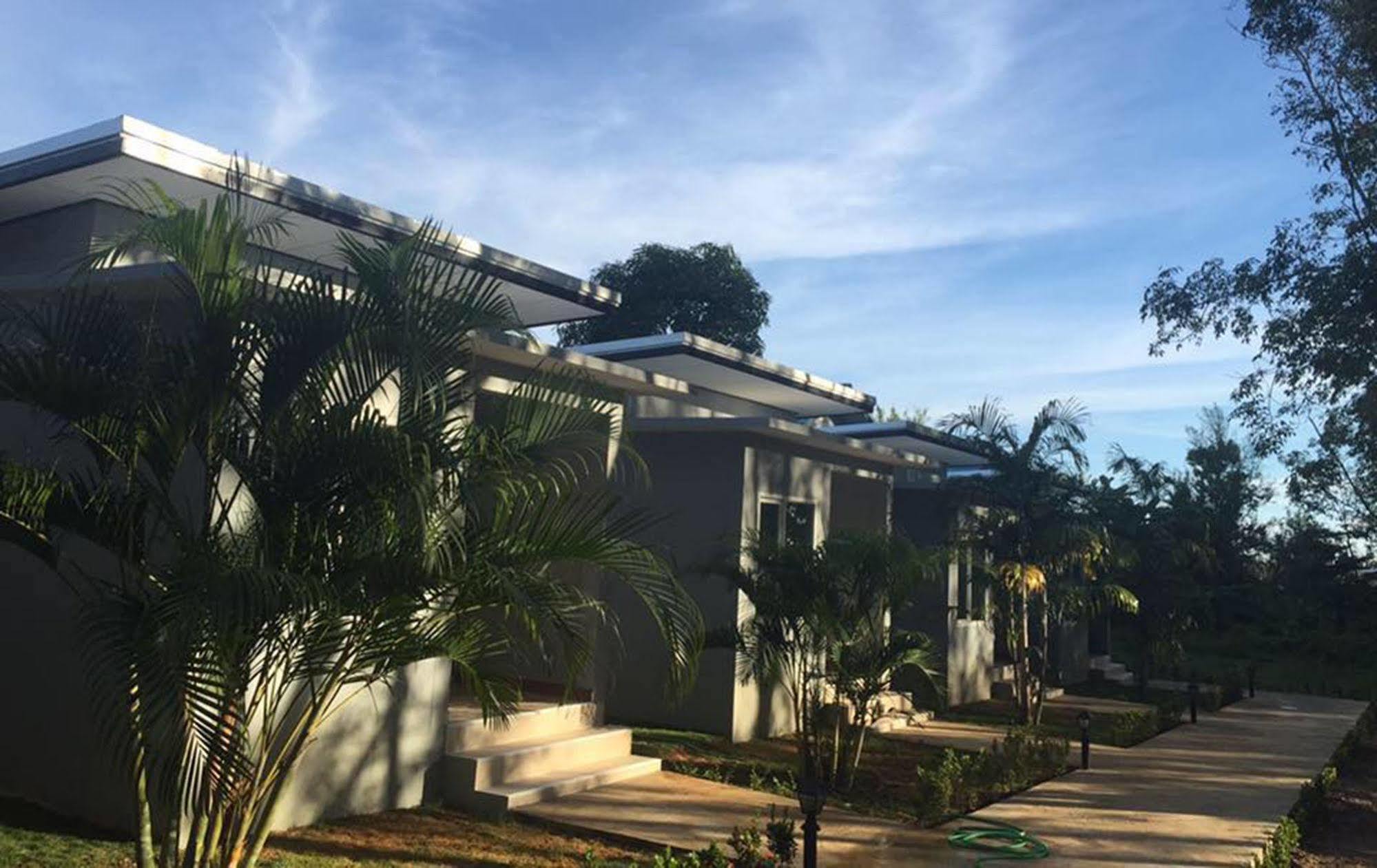 Saiyuan Garden Resort Rawai Exteriör bild